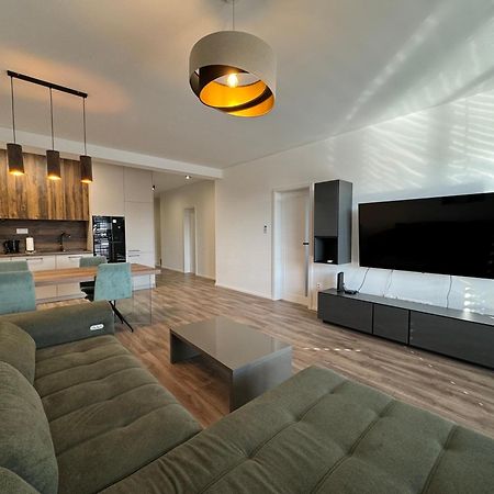 Project Ik Luxury Apartments Sered' エクステリア 写真