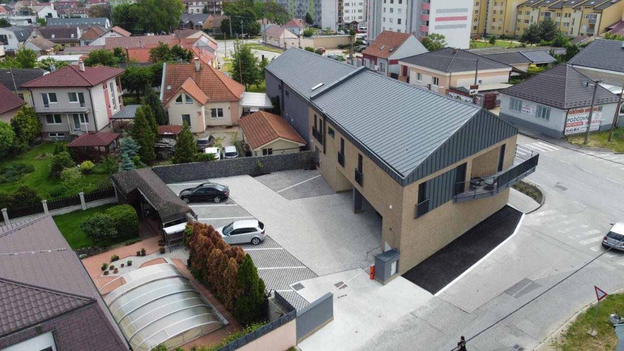 Project Ik Luxury Apartments Sered' エクステリア 写真