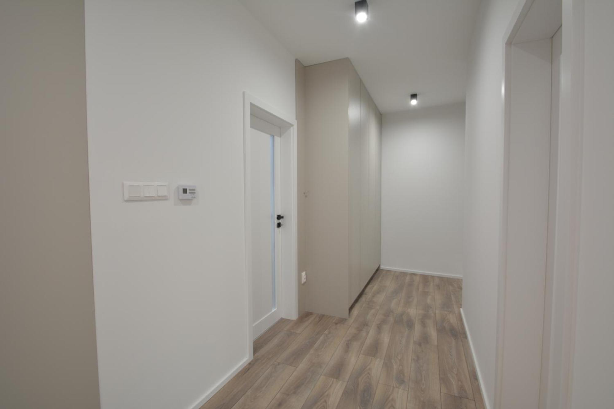 Project Ik Luxury Apartments Sered' エクステリア 写真