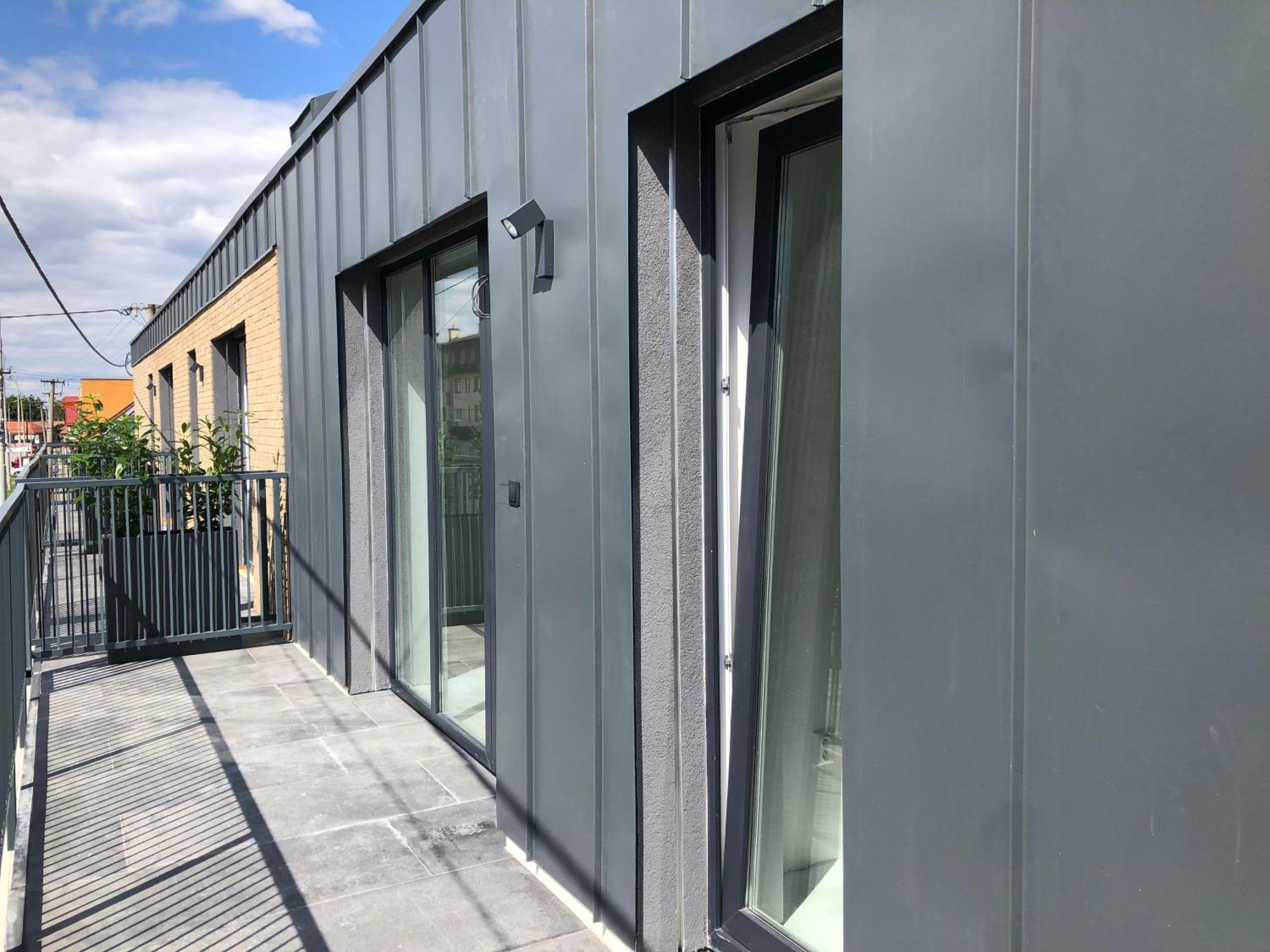 Project Ik Luxury Apartments Sered' エクステリア 写真